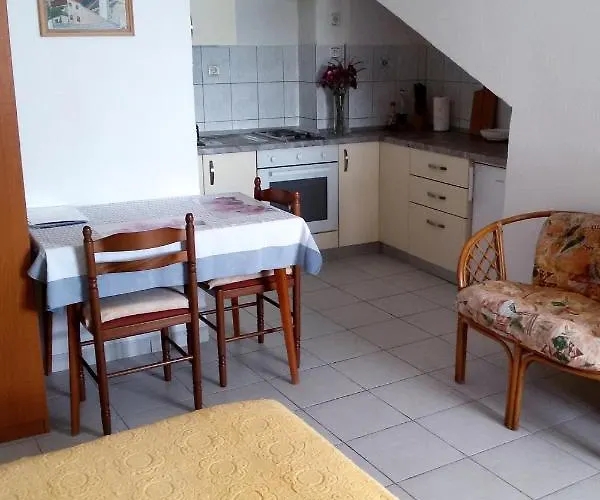 Апартаменты By The Sea Ubli, Lastovo - 8354 Убли